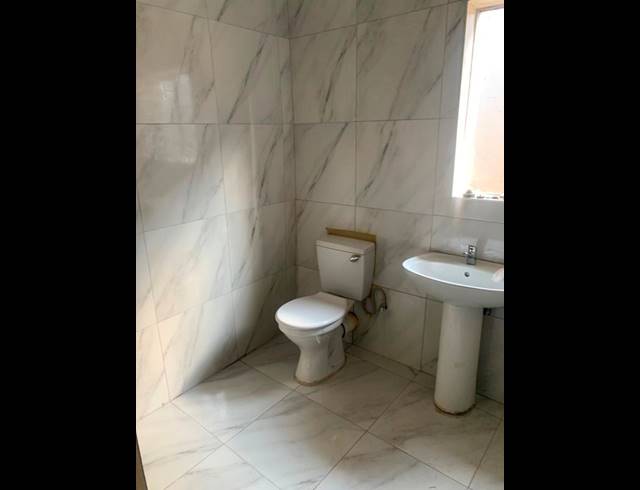 2 BEDROOM HOUSE FOR SALE IN TEMBISA EXT 7